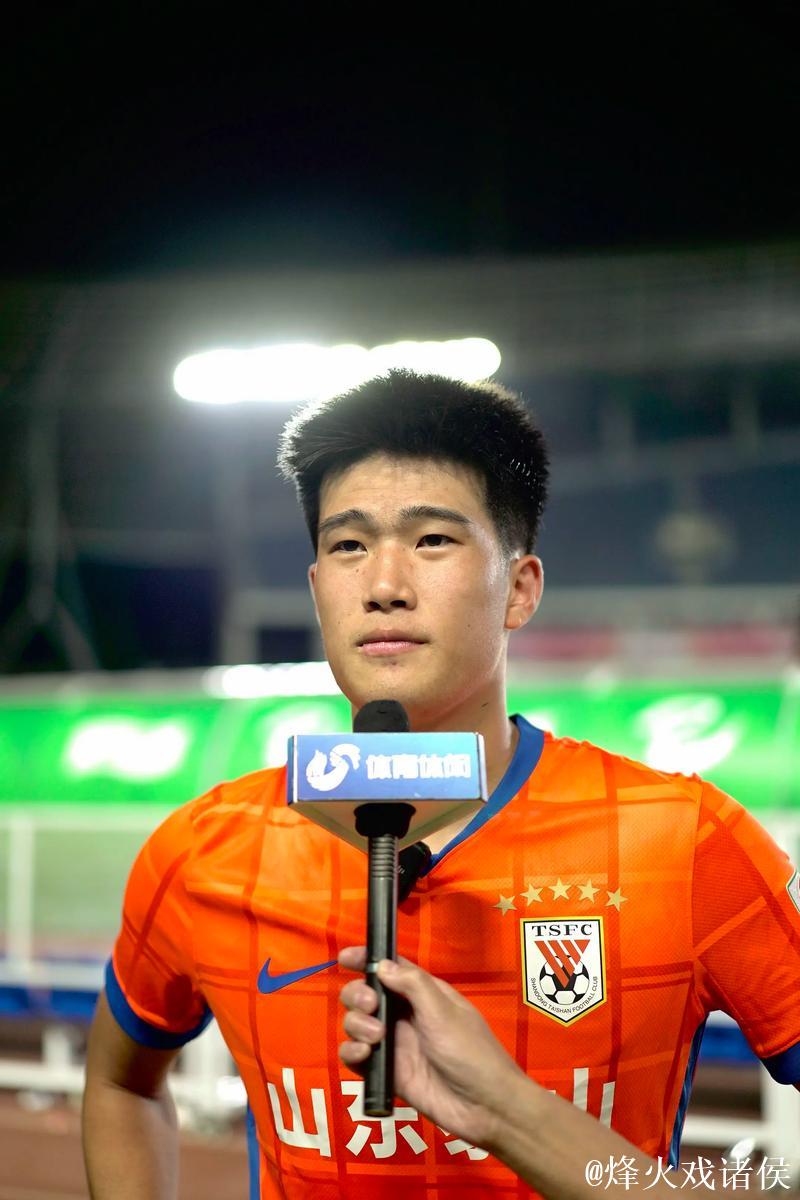 官方:山东泰山B队彭啸当选中乙年度最佳青年球员 官方:山东泰山B队彭啸当选中乙年度最佳青年球员